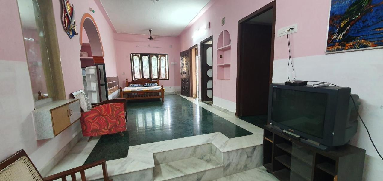 Oonjal Veedu Apartman Kuttālam Kültér fotó